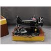 Image 2 : Singer EM129726 99K Portable Sewing Machine