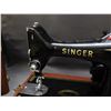 Image 6 : Singer EM129726 99K Portable Sewing Machine