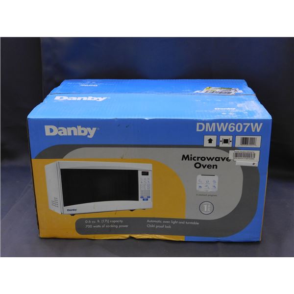 Danby Microwave Oven DMW607W NEW