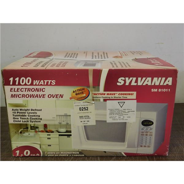 Sylvania 1100 Watt Electronic Microwave Oven NEW / RETURN
