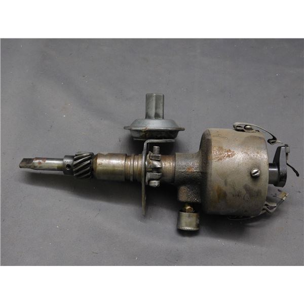 Vintage Delco Remy Canada Distributor 112428 0E15 Corvette