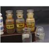 Image 4 : Lot of Vintage Spice Bottles