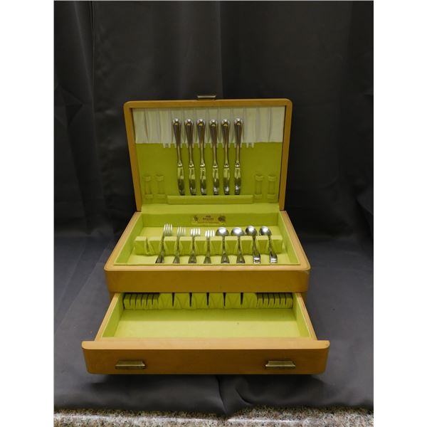 Box of Flatware Cutlery in Presentation Box Oneida USA