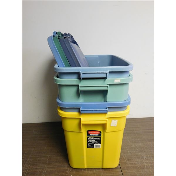 Lot of 4 Rubbermaid Storage Bus Tub Totes w Lids