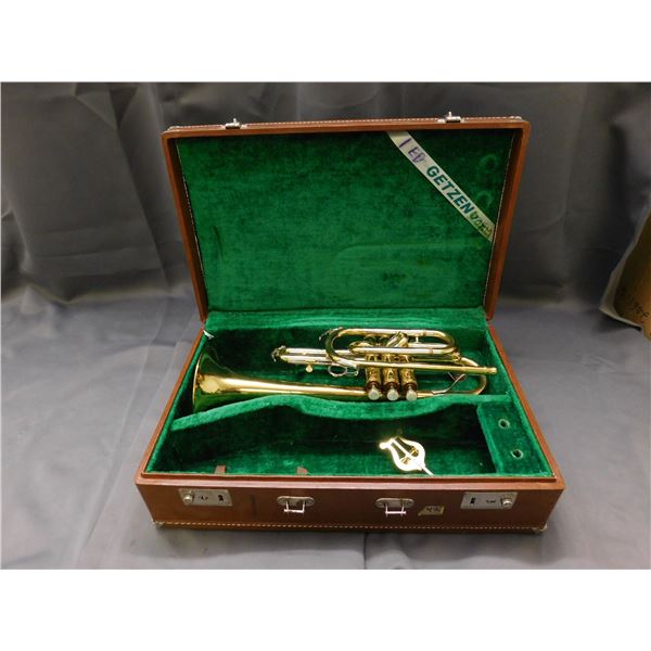 Getzen 300 Series Trumpet Made in USA *no mouthpiece, broken case handle*