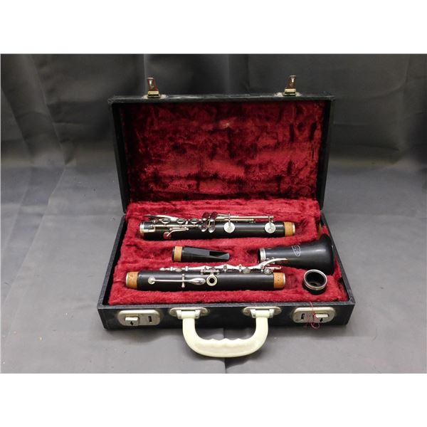 Vigo Clarinet in Case