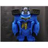 Image 2 : 28" Mech Suit Robot Missile Firing Batman Action Figure