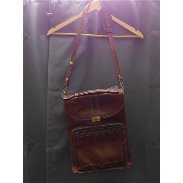 Vintage Leather Shoulder Messenger Bag 11" x 13'