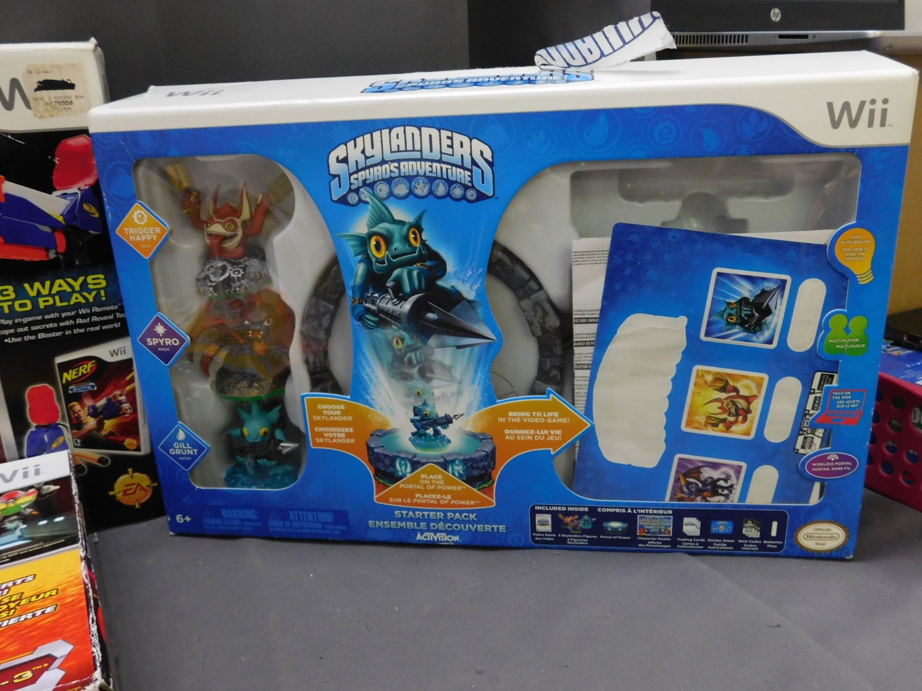 Skylanders Lot COMPLET 7 jeux Wii/Wii U + 87 figurines + 30 Skylanders Lot COMPLET 7 jeux Wii/Wii U + 87 figurines + 30