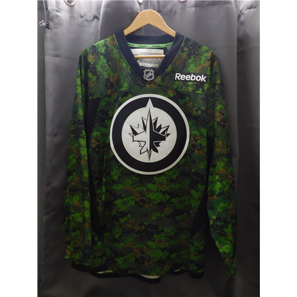 Reebok Winnipeg Jets Camouflage NHL Hockey Jersey Size L