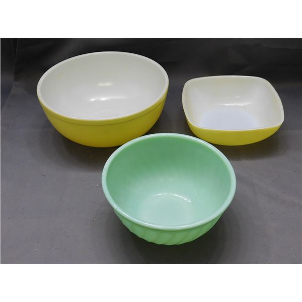 Lot of 2 Pyrex Yellow Mixing Bowls and 1 Fire King Jadeite Bowl