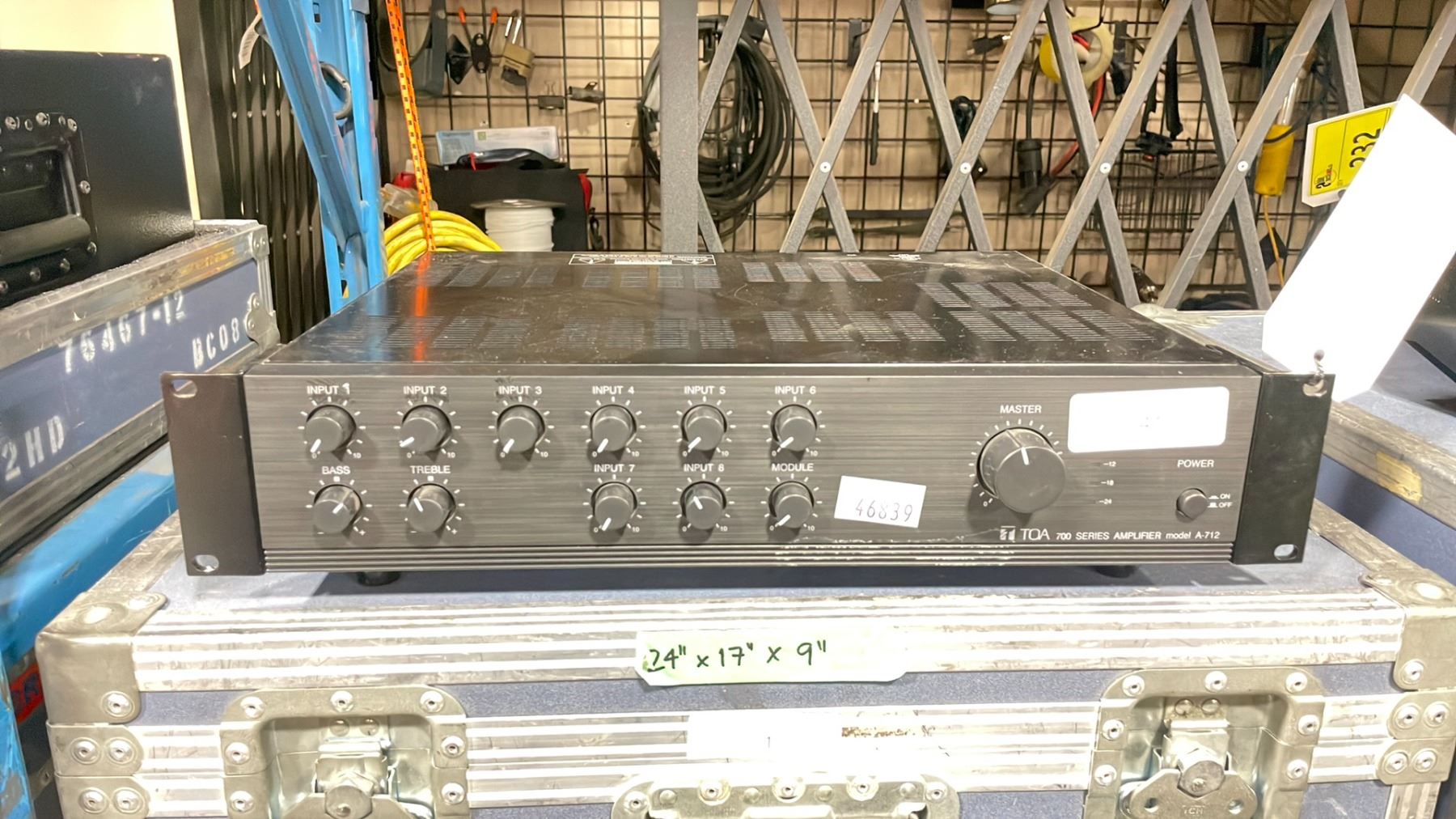 TOA 700 SERIES PROFESSIONAL A-712 RACK MOUNTED 6 CHANNEL POWER ...