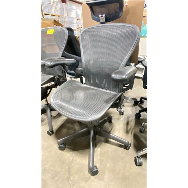 HERMAN MILLER POSTURE AERON BLACK SIZE B MULTI LEVER ADJUSTABLE TASK CHAIR