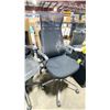 Image 2 : FAST TRACK IMPEX ME2001 BLACK MESH HIGH BACK ADJUSTABLE TASK CHAIR *IN BOX*