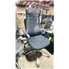 Image 2 : FAST TRACK IMPEX ME2001 BLACK MESH HIGH BACK ADJUSTABLE TASK CHAIR *IN BOX*