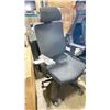 Image 2 : FAST TRACK IMPEX ME2002 BLACK PADDED HIGH BACK ADJUSTABLE TASK CHAIR *IN BOX*
