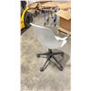 Image 2 : STEELCASE 480130 GREY PLASTIC PRE FORMED GAS LIFT MOBILE TASK CHAIR