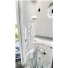 Image 9 : 2011 FORD F-450 SUPERDUTY, 2DR GARBAGE CAN LIFTER PU, WHITE, VIN 1FDUF4GY9BEA99941