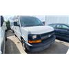 Image 2 : 2004 CHEVROLET 2500 EXPRESS, 3DR CARGO VAN, WHITE, VIN 1GCGG25V541235343