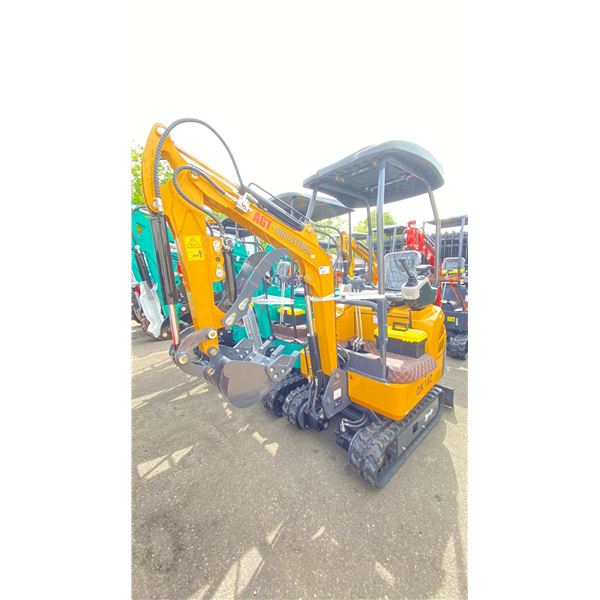 AGT INDUSTRIAL QK162 GAS POWERED RUBBER TRACK MINI EXCAVATOR WITH ATTACHED