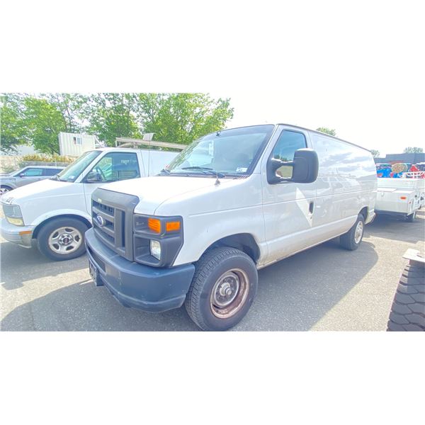 2009 FORD E-150 E SERIES, 2DR VAN, WHITE, VIN 1FTNE14WX9DA58327
