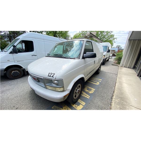 2005 GMC SAFARI, 3DR CARGO VAN, WHITE, VIN 1GTDM19X55B500825