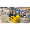 Image 2 : YALE ELECTRIC FORKLIFT  (3 STAGE BOOM, 3950 LBS MAX.CAPACITY,SOLID TIRES MODEL ERP040TFN48SE082