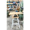Image 2 : MASTERCRAFT HAWKEYE LASER ELECTRICAL INDUSTRIAL DRILL PRESS ON METAL FRAME WOOD TOP PEDESTAL