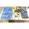 Image 1 : PAIR OF 1200H METAL LOCK BARS, WAGNER / SUPER ELECTRIC HEAT GUNS, 2 HEAT GUNS IN HARD TRANSPORT