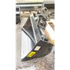 Image 2 : MIVA BLACK MINI EXCAVATOR CLEANING BUCKET ATTACHMENT (24"W)