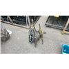 Image 2 : MIVA BLACK MINI EXCAVATOR INDUSTRIAL HYDRAULIC SPREADER ATTACHMENT