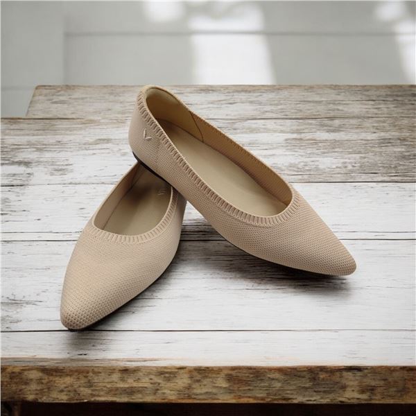 Brand New Beige Women Ballerines Flats Size: 37.5