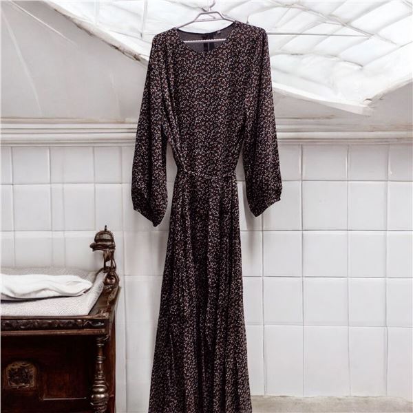 Black n White floral printed maxi dress with belt size L