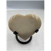 Image 5 : 2.95 INCH DRUZY MILKY AGATE HEART