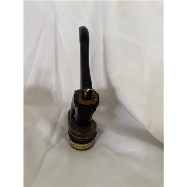 Inland ice and cold storage seal