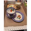 Image 2 : Noritak lunch plates and cups