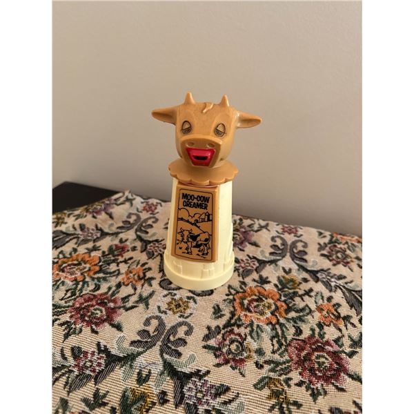 Moo cow creamer