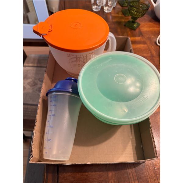Vintage tupperware
