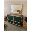Image 1 : Dresser and mirror