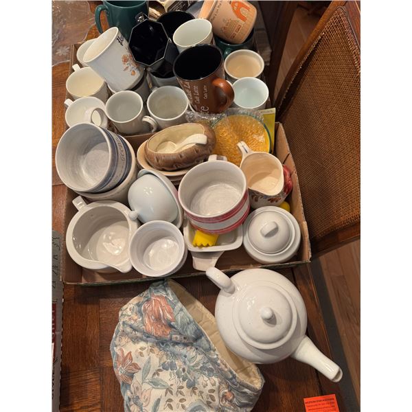 Mugs and kitchenware