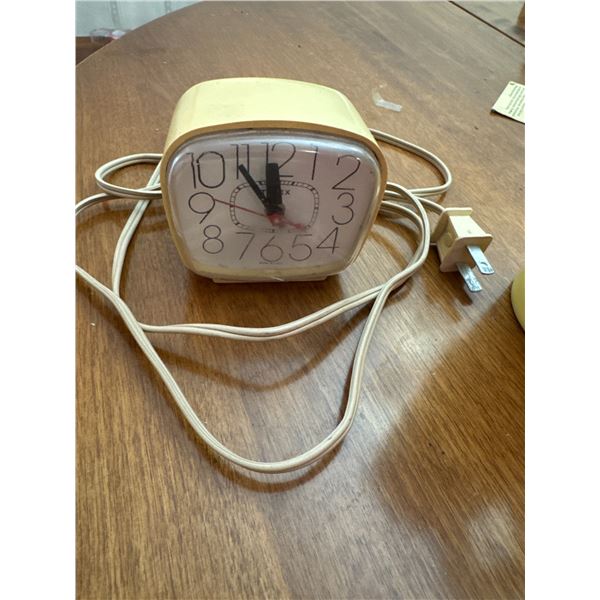 Vintage Timex clock