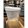 Image 1 : Rubbermaid container