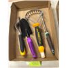 Image 1 : Gardening tools