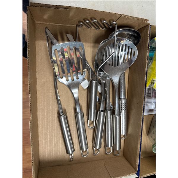 Kitchen utensils