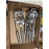 Image 1 : Kitchen utensils