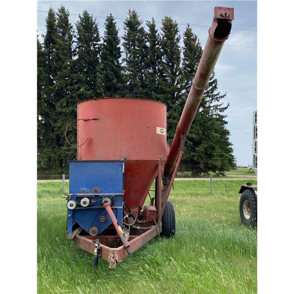 GROUP LOT Gehl roller mill, c/w Barr mac roller, 540 PTO, SN. 8335