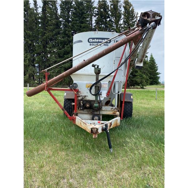 GROUP LOT Automatic grinder (white), 540 PTO, shedded, #9115