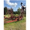 Image 6 : IHC 645 Cultivator, approx. 32' c/w 4 bar tine harrows, rear hitch c/w 22" sweeps