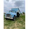 Image 3 : 1979 IHC 3-ton truck, c/w 16 ft x 46in. steel Box & single cyl Hoist, roll tarp, 404-V8 gas motor, 5
