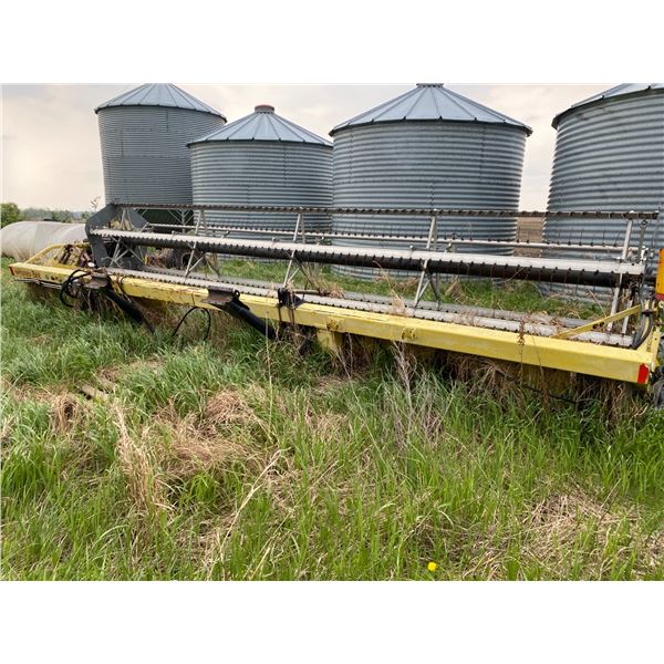 GROUP LOT 25ft Honeybee Grain header Model SP25 which was used on the JD 4890 ,c/w UII P.Up Reels SN